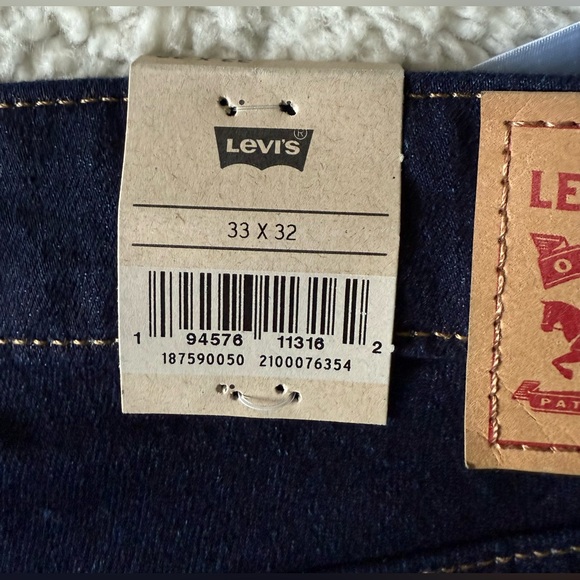 Levi's Women's 725 High Rise Bootcut Jeans Dark Blue Wash Size 33 New with Tags - Picture 6 of 12
